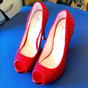 Vintage red crystal open toe high heel gorgeous